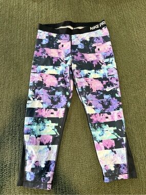 Nike Purple Floral Capri Leggings